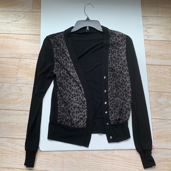 B' leev Leopard Animal Print Cardigan Black & Gray Sweater w/ Rhinestone Buttons - Picture 3 of 11